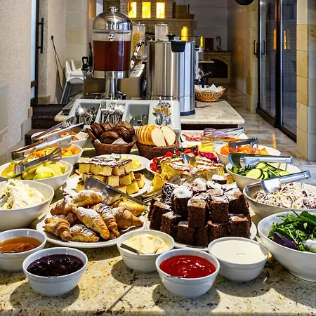 Continental Hotel 4*