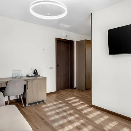 Continental 4*
