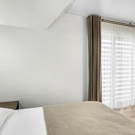 Continental 4*