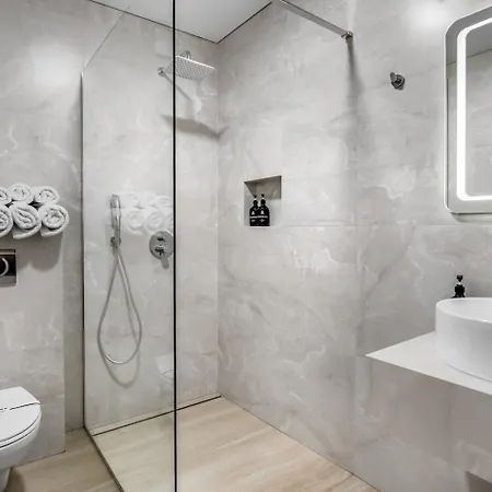Continental Hotel 4*
